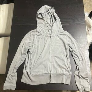 Women’s Light Gray American Eagle Outfitters (also can be unisex)